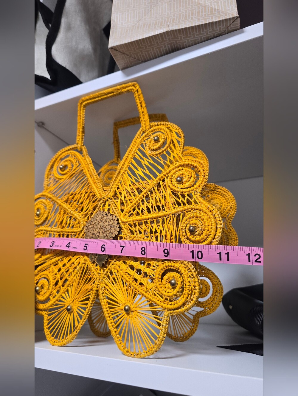 Handwoven Yellow Tote Bag - Boho Summer Accessory - Picture 3 of 5